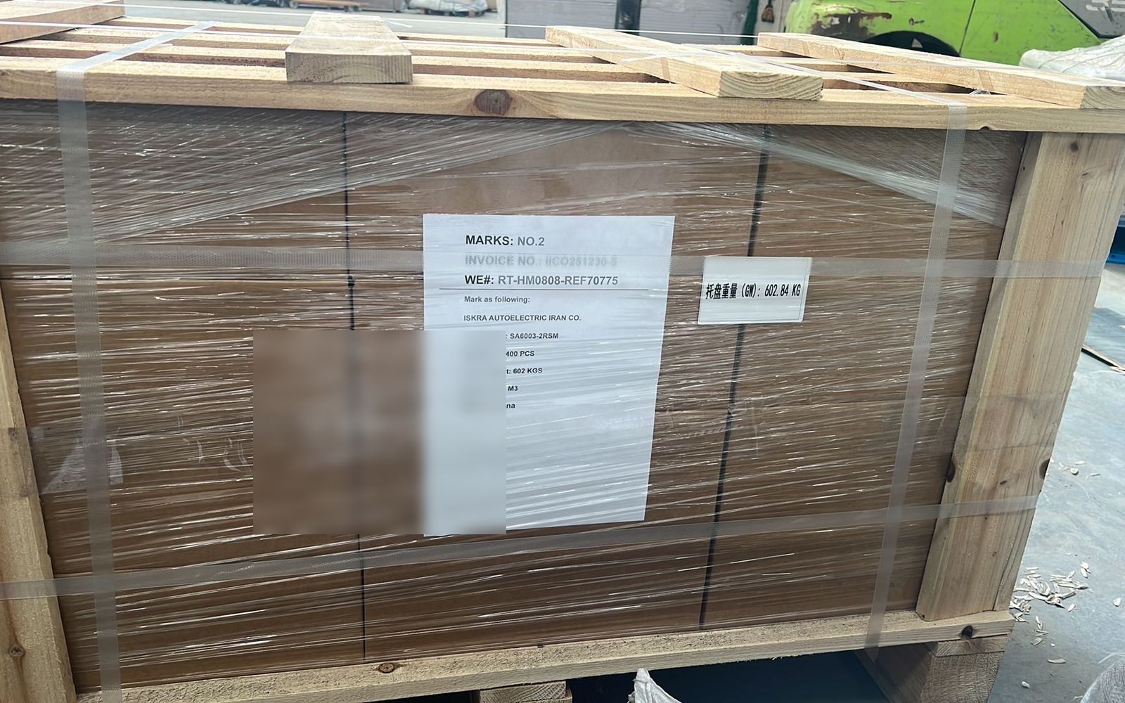 Shipping marks on crates